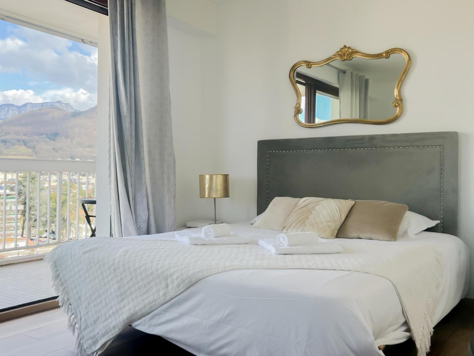 Ferienwohnung Mont Royal Balcon Et Piscine Annecy Exterior foto